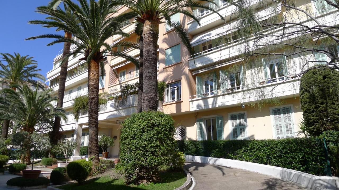 Ambassador Palace Ap2095 By Riviera Homes